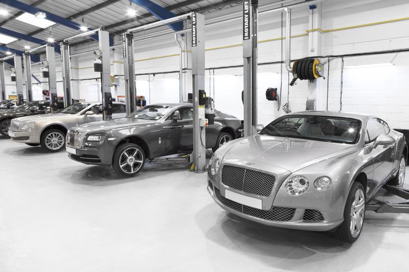 Modern Rolls-Royce and Bentley Servicing at Frank Dale