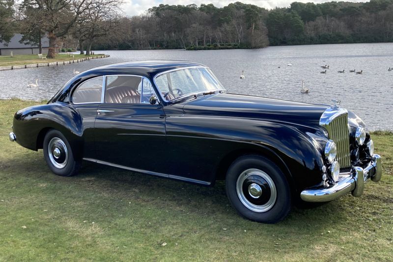 1953 Bentley R Type Continental Fastback
by H.J.Mulliner