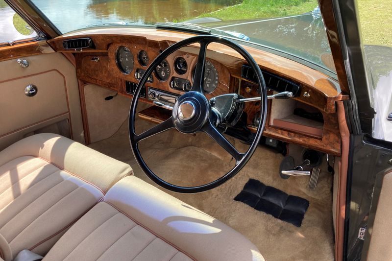 Frank Dale 1965 Rolls-Royce Silver Cloud III SCT100 by James Young Restoration Case Study