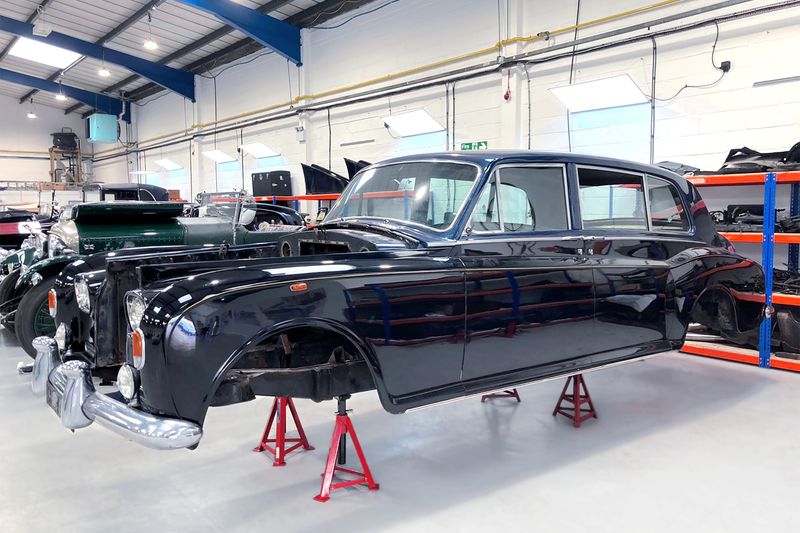 Frank Dale 1969 Rolls-Royce Phantom VI Limousine by Mulliner/Park Ward Restoration Case Study