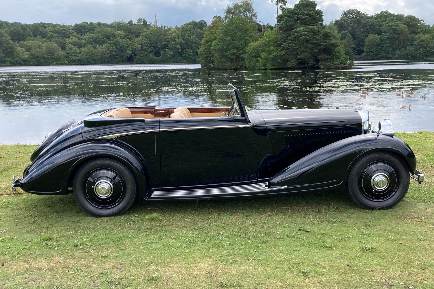 1938 Bentley 4 1/4 Litre by H.J.Mulliner