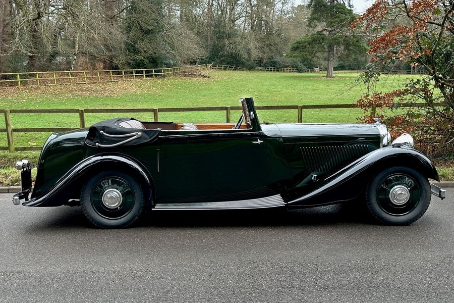 1936 Bentley 4 1/4 Litre
by Hooper