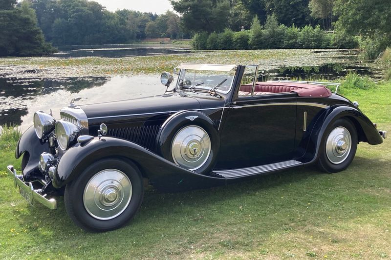 1937 Bentley 4 1/4 Litre by Hooper