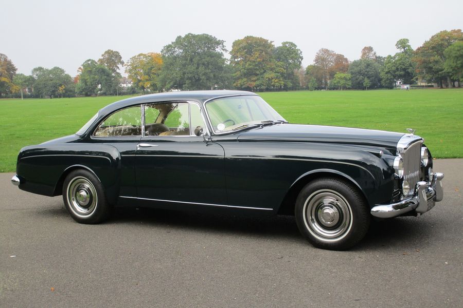 1960 Bentley S2 Continental
by H.J.Mulliner