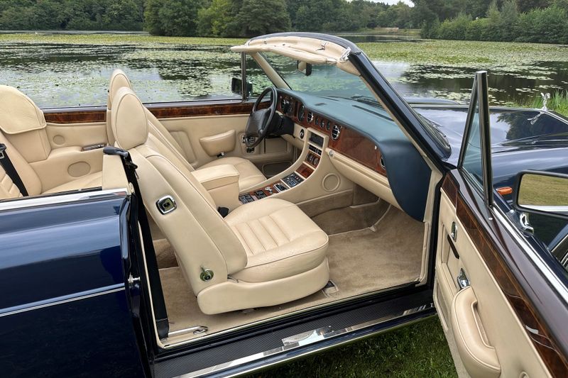 1994 Rolls-Royce Corniche (Series IV) by Mulliner/Park Ward (Left Hand Drive)