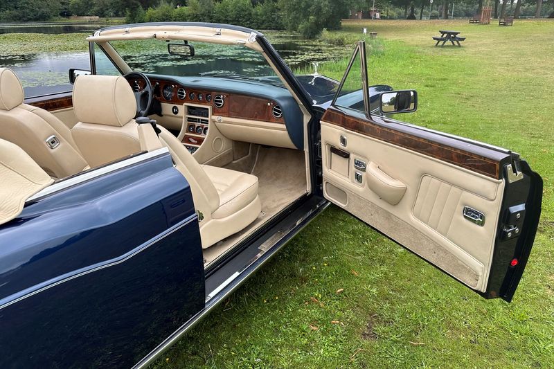 1994 Rolls-Royce Corniche (Series IV) by Mulliner/Park Ward (Left Hand Drive)