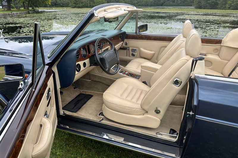 1994 Rolls-Royce Corniche (Series IV) by Mulliner/Park Ward (Left Hand Drive)