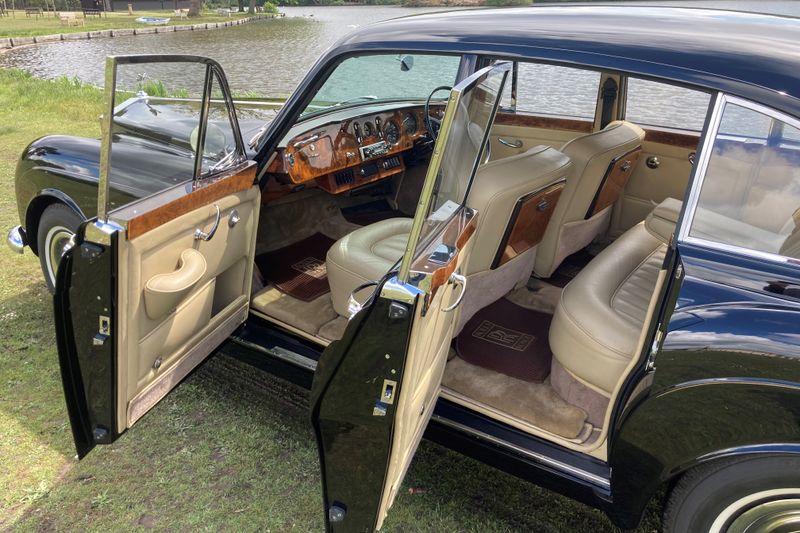 1965 Rolls-Royce Silver Cloud III by Mulliner/Park Ward