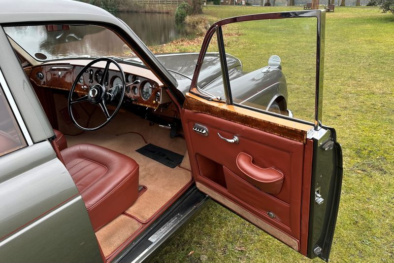 1961 Bentley S2 Continental by H.J.Mulliner