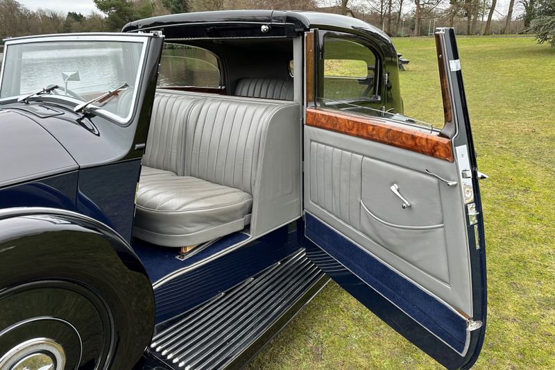 1936 Rolls-Royce Phantom III by Freestone & Webb