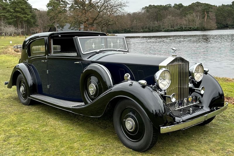 1936 Rolls-Royce Phantom III by Freestone & Webb