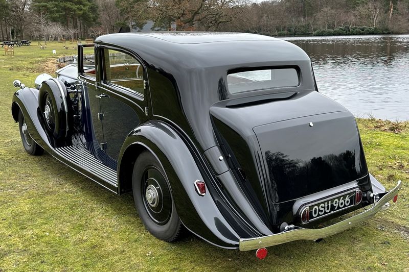 1936 Rolls-Royce Phantom III by Freestone & Webb