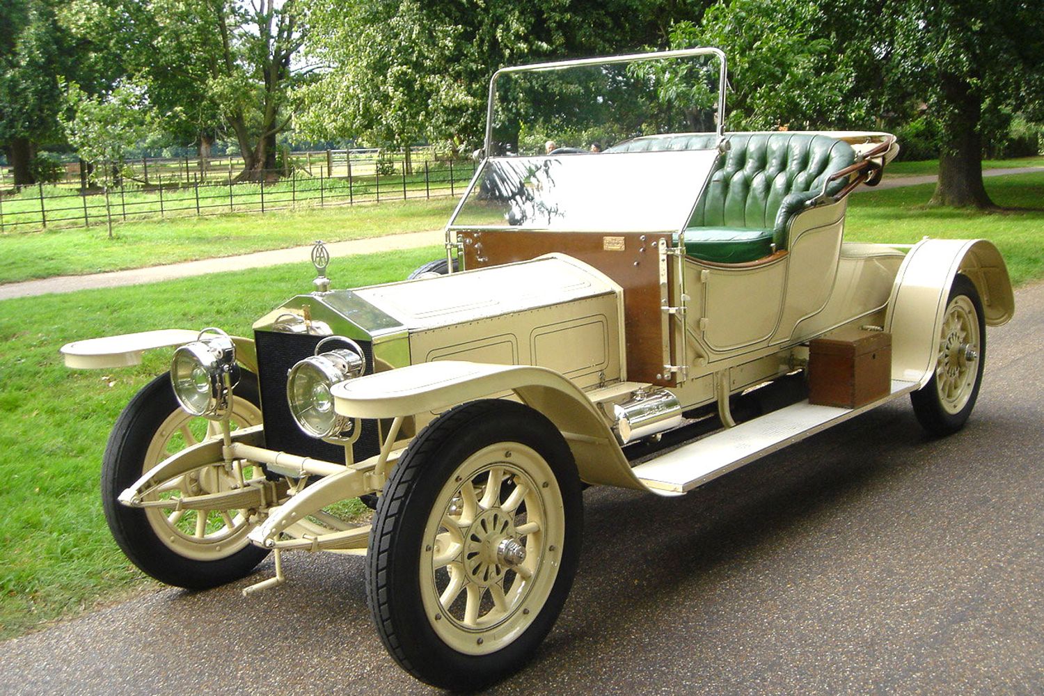 1909 Rolls-Royce Silver Ghost Balloon Car