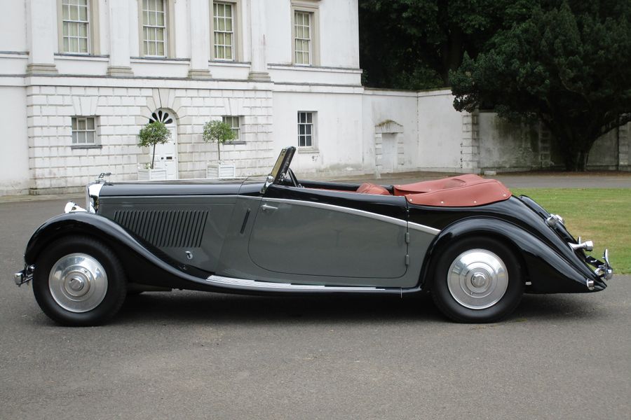 1936 Bentley 4 1/4 Litre
by Antem