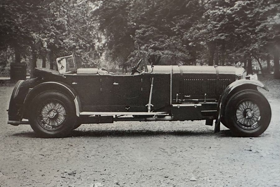 1928 Bentley Speed Six
by Vanden Plas