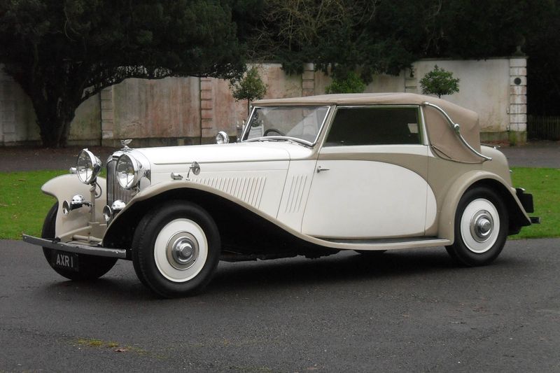 Frank Dale Bentley 3 ½ Litre Model Guide