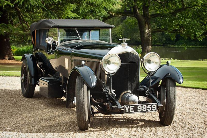 Frank Dale Bentley 6 ½ Litre & Speed Six Model Guide