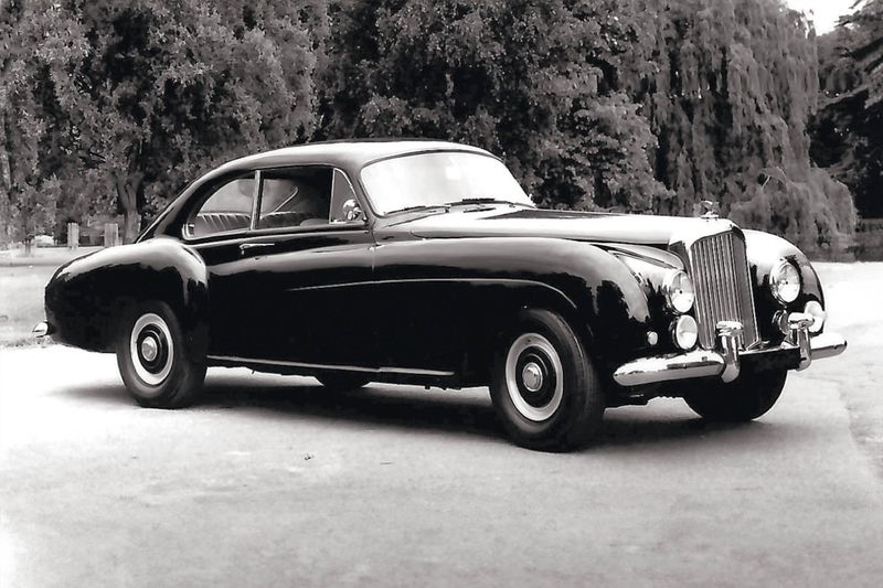 Frank Dale Bentley R Type & R Type Continental Model Guide