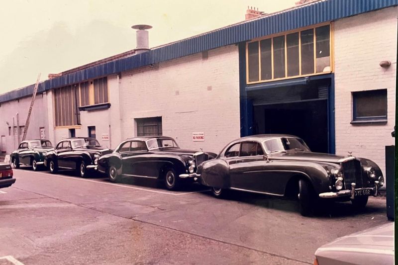 Frank Dale Bentley R Type & R Type Continental Model Guide