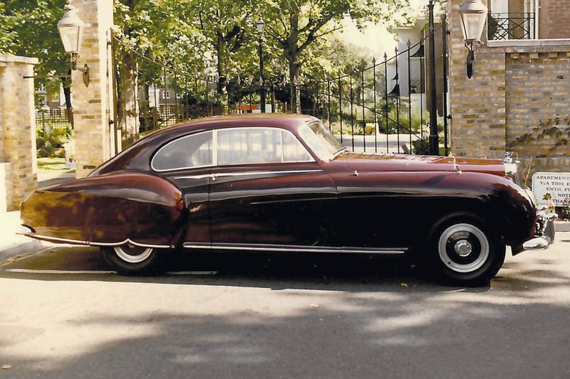 Frank Dale Bentley R Type & R Type Continental Model Guide